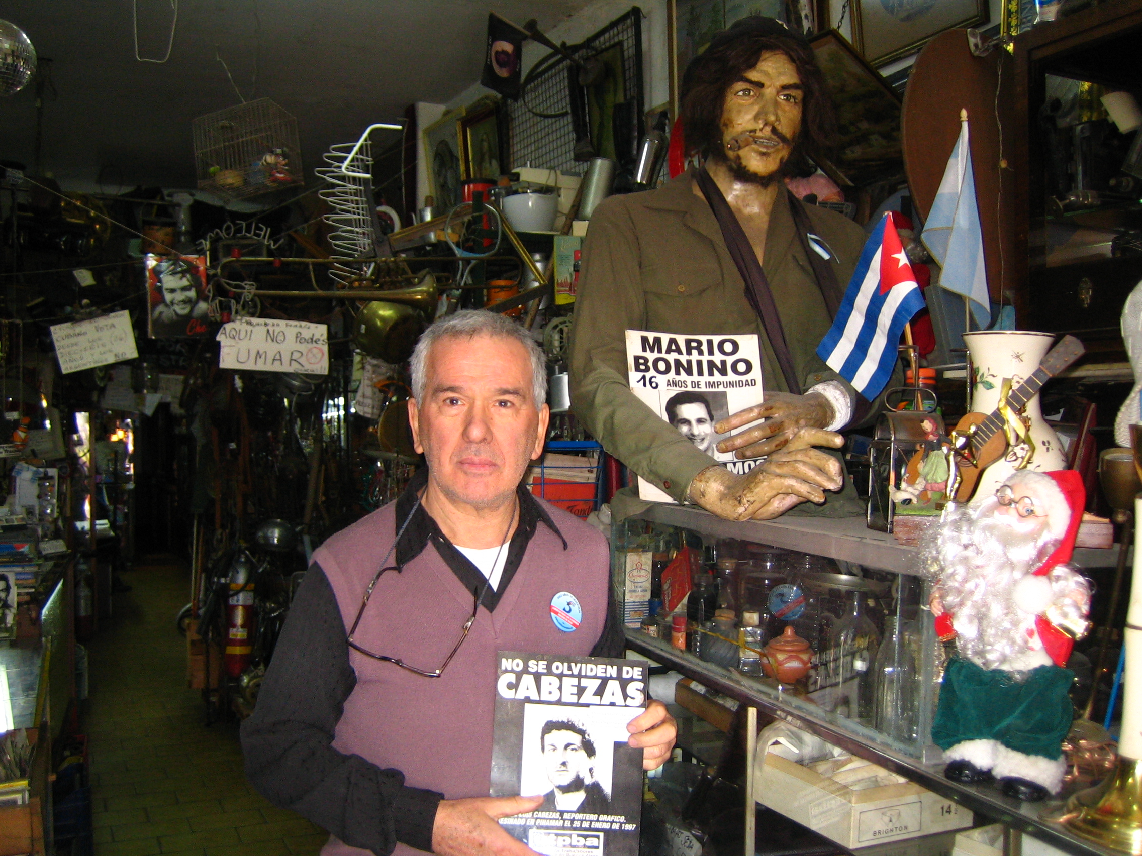 Che-Fanatiker Eladio González in seinem Privat-Museum