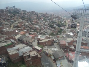 Das Stadtviertel Juan XIII im Westen Medellíns